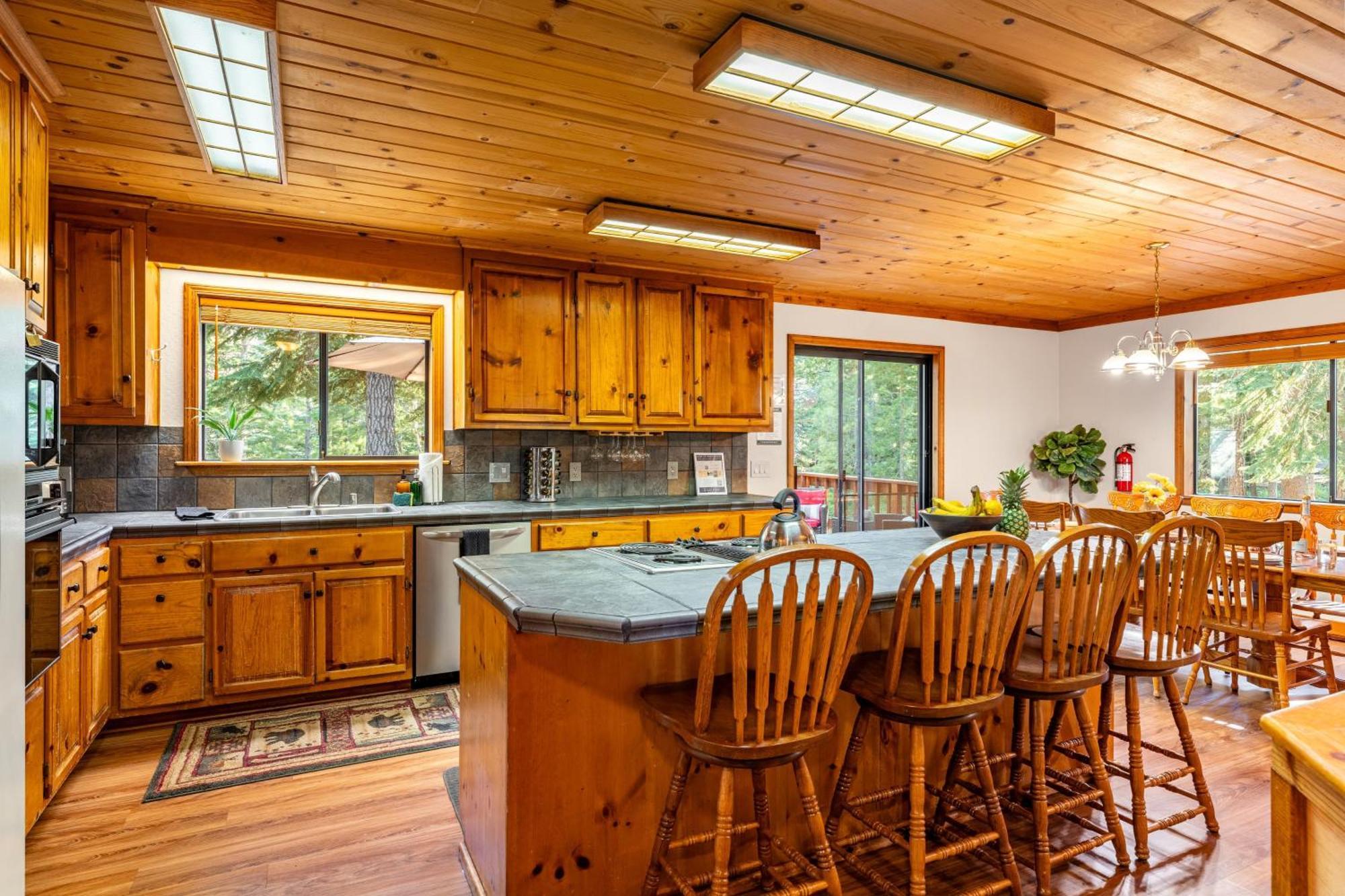 Whiskey Springs By Avantstay Classic Cabin Near Tahoe Donner Ski Area Truckee Exterior photo